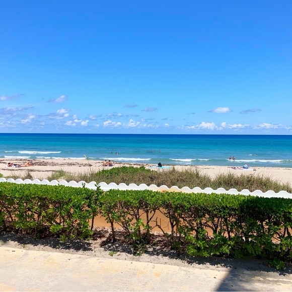 ⛅️ Breathe in the salty air! 🌊 - Picture 1 of 1